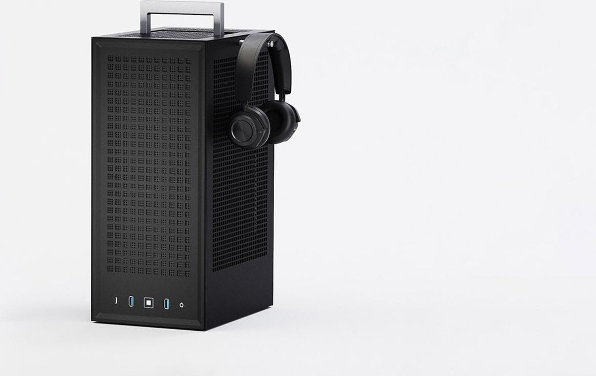 Revolt 3 Small Form Factor (Sff) Black