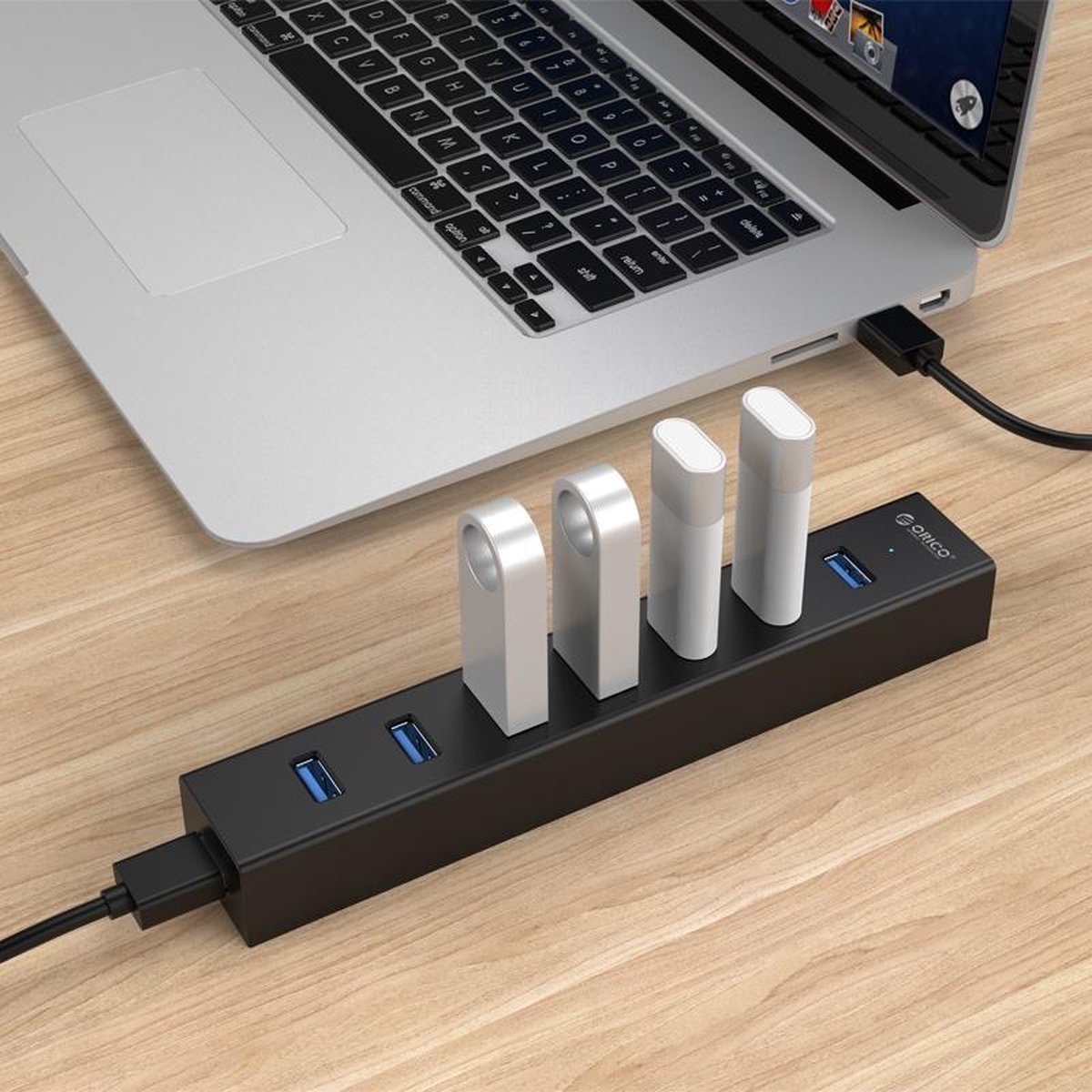 Orico usb 3 0 hub met 7 5 orig - Orico USB 3.0 Hub Met 7 Poorten In Mat Zwart Design Met USB-A USB-hub