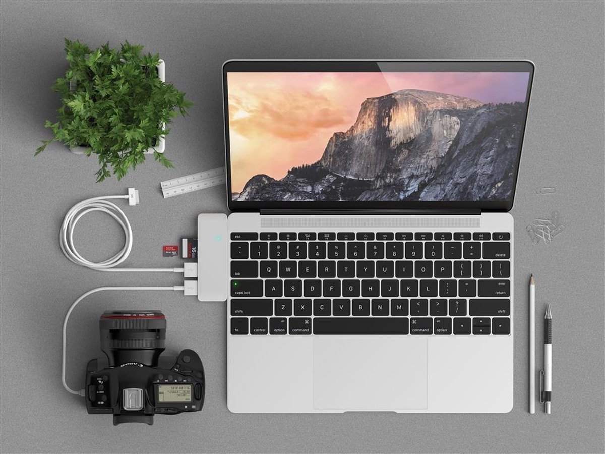 Satechi type c usb passthrough hub sil 6 orig - Satechi Type-C USB Passthrough Hub USB-C USB-hub (zilver)