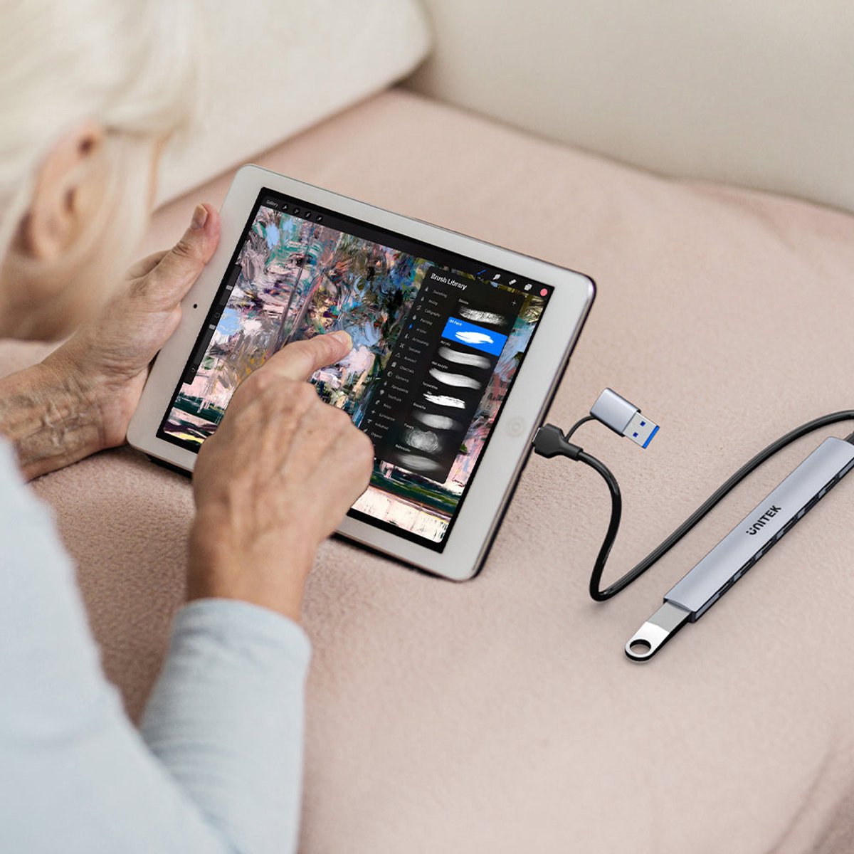 Unitek h1209agy01 interface hub usb t 6 orig - UNITEK H1209Agy01 Interface Hub USB Type-C 5000 USB-C USB-hub (grijs)