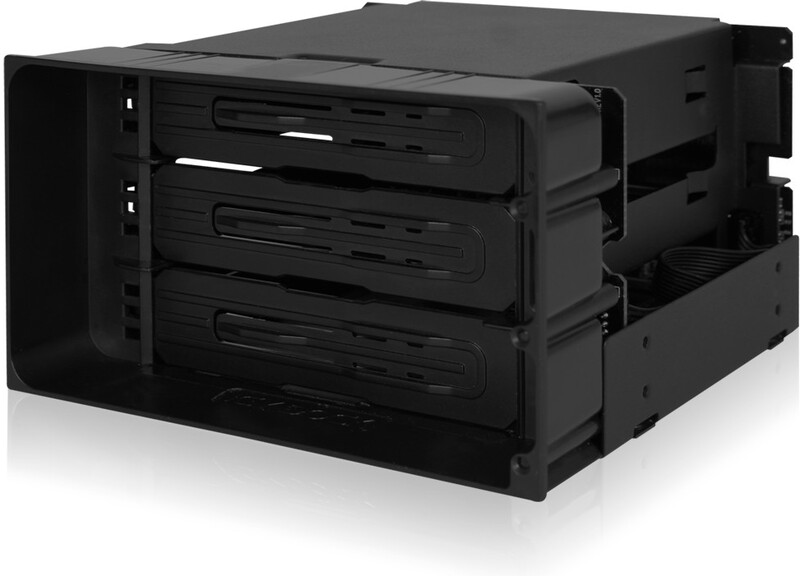 Icy dock flexidock mb830sp b wisselfram 2 orig - Icy Dock flexiDOCK MB830SP-B Wisselframe (zwart)