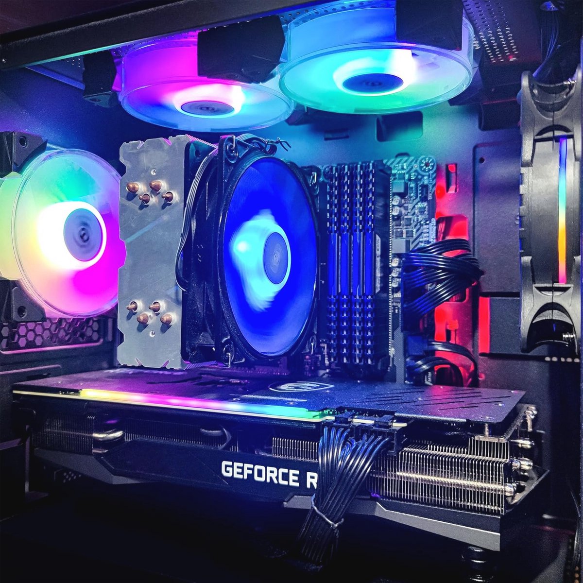 LED Fan Splitter Hub 11-Poort met SATA voeding - afbeelding 4