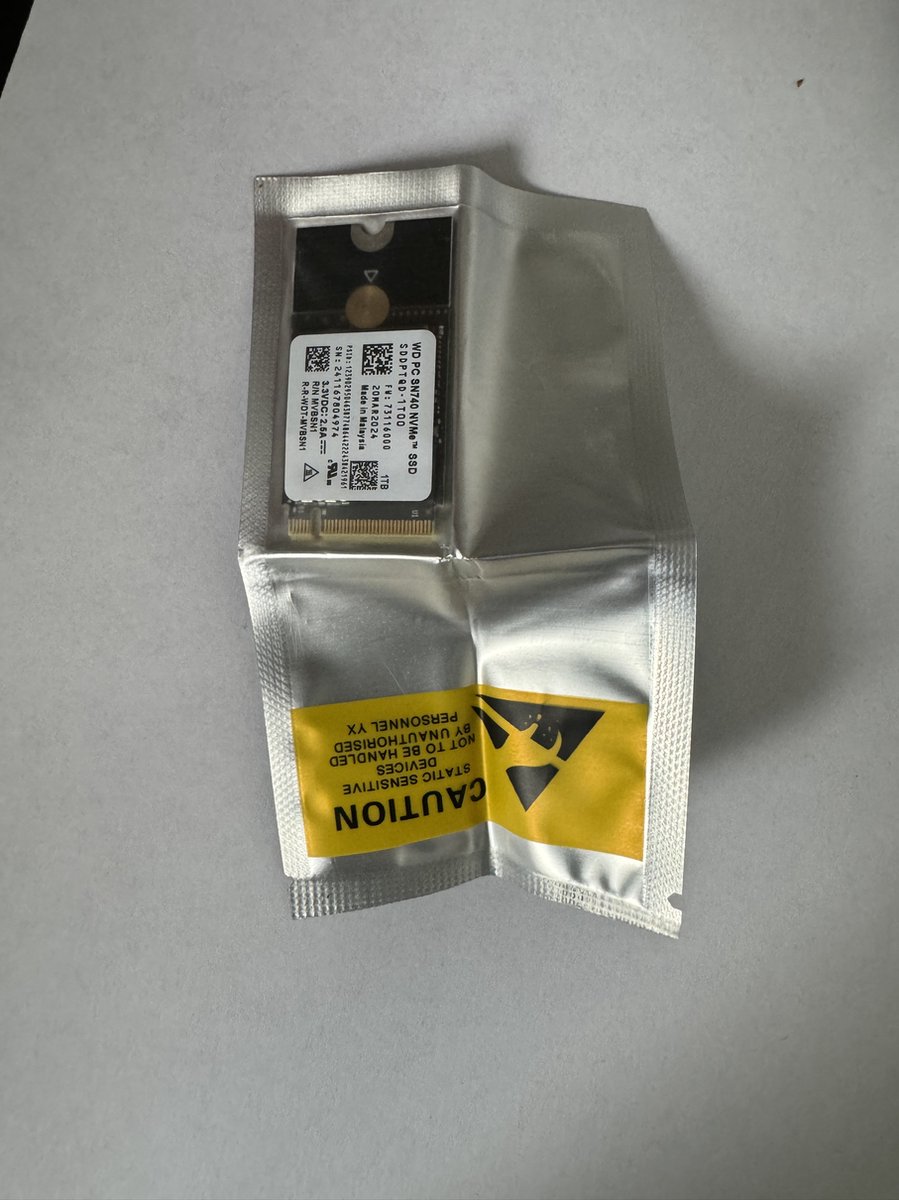 PC SN740 NVMe SSD 1TB M.2 2242 - afbeelding 3