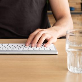 Compact Break toetsenbord Draadloos Wit Qwerty Spaans - afbeelding 4