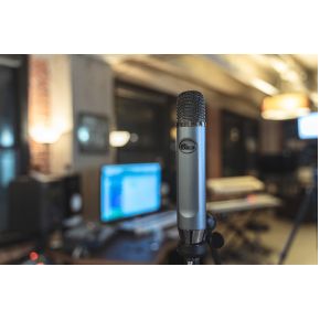 Logitech blue microphones ember blauw m 8 orig - Logitech 988-000382 XLR Microfoon (grijs)
