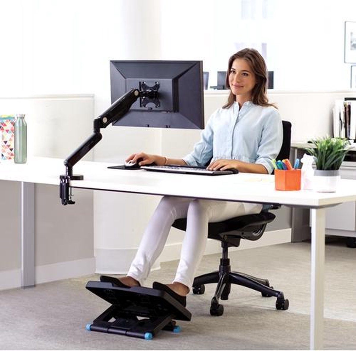 Fellowes platinum monitor arm 1 scherm 9554337 10 orig - Fellowes Platinum Monitor Arm 1 Scherm Tot 8 kg tot 32" Bureausteun
