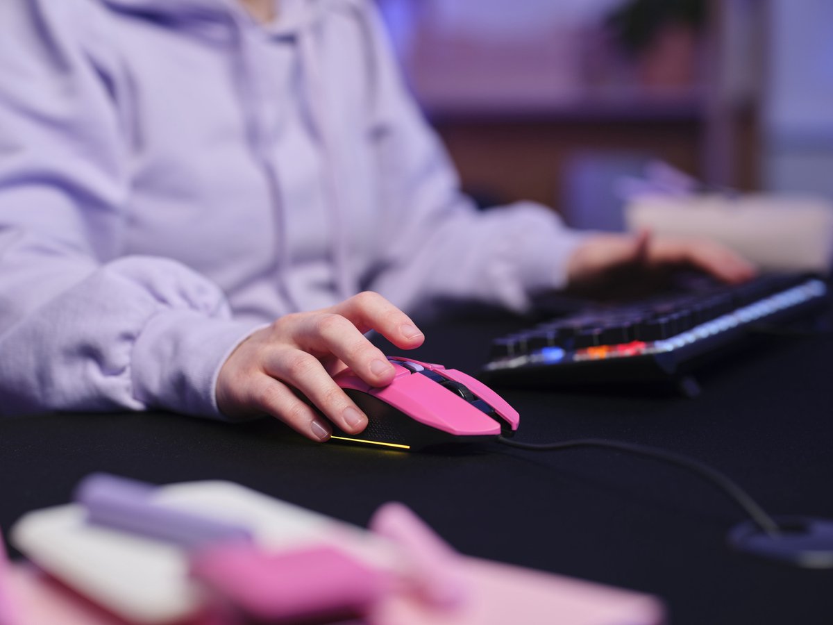 Trust Gxt 109P Felox - Bedrade Gaming Muis - 6400 Dpi - Verlichting - Roze - afbeelding 6