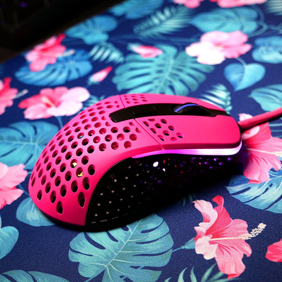 M4 RGB Ultra-light Gaming Mouse Pink - afbeelding 8