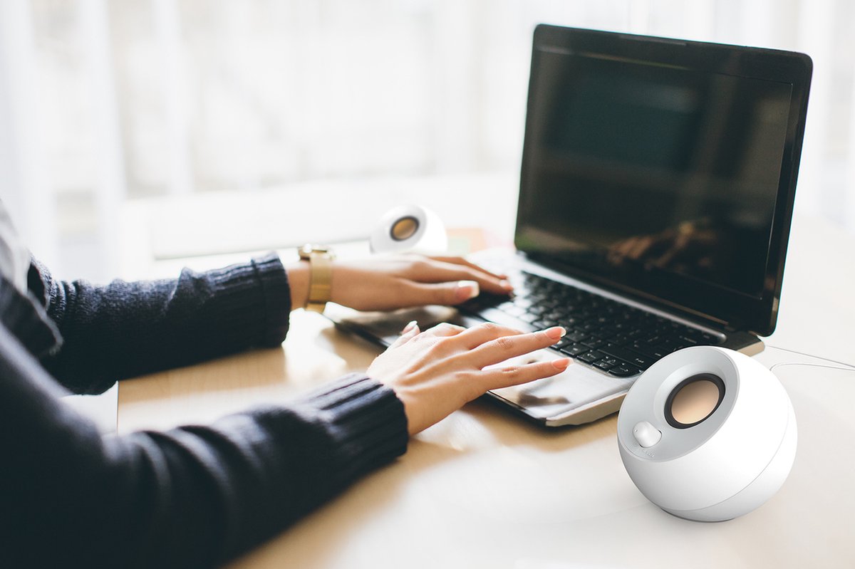 Creative Pebble Luidspreker Voor Pc En Laptops (Wit) - Moderne Usb-Aangedreven speaker - afbeelding 4