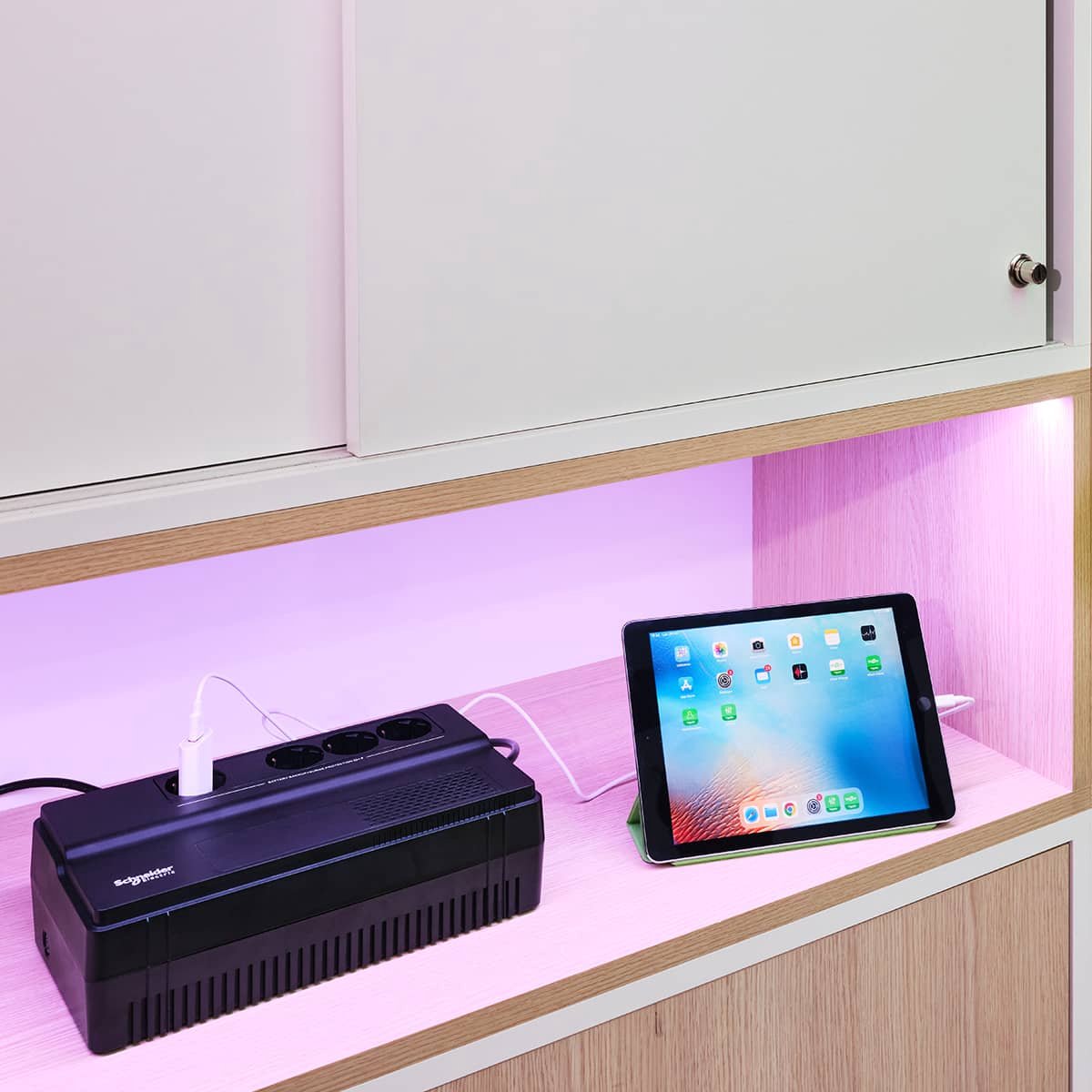 Schneider Electric Easy Ups Bvs 650Va, Schuko Outlet - afbeelding 3