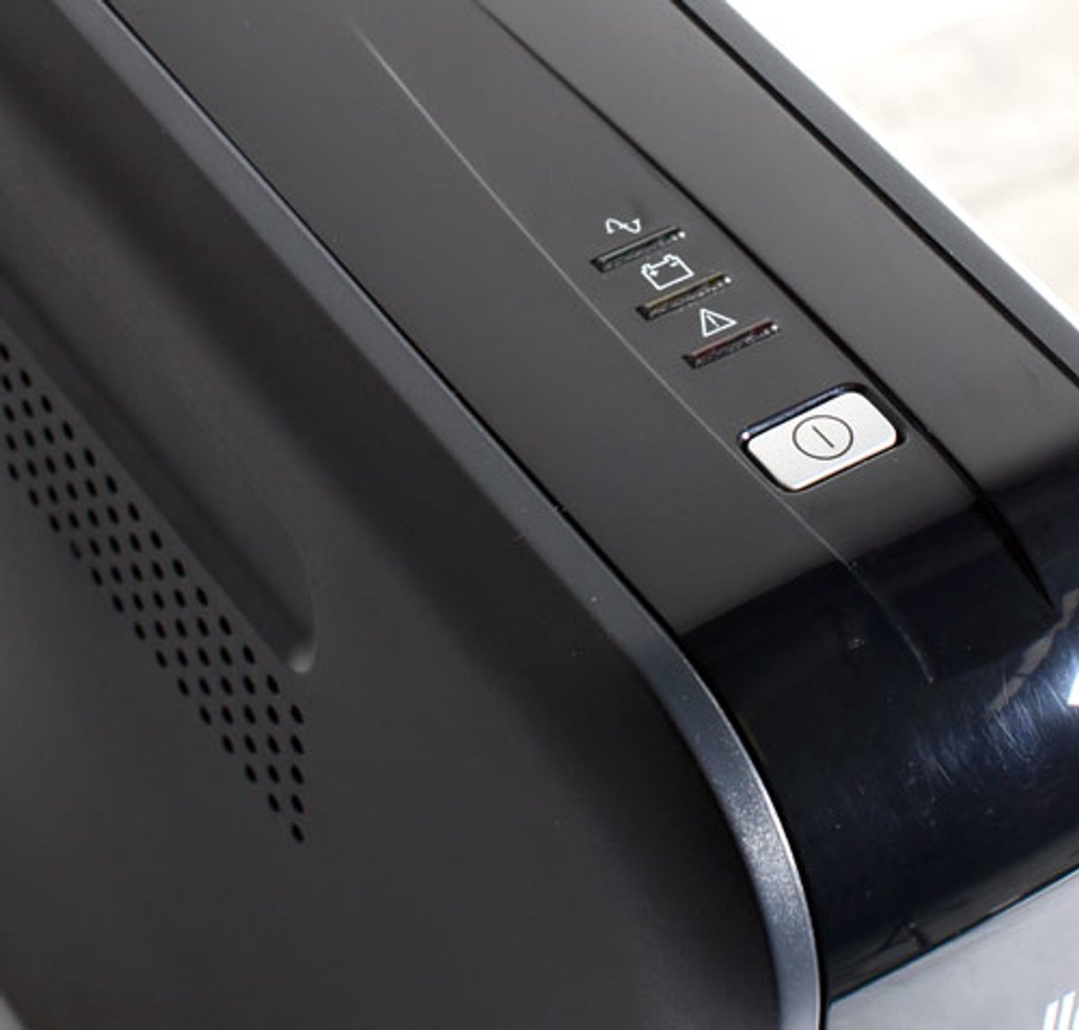 Riello iDialog IDG 800 800VA UPS - afbeelding 2